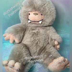 BNWT Jellycat Bo Bigfoot GREAT STOCKING STUFFER! AUTH SALES RECEIPT